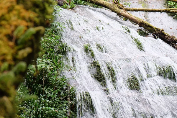 Waterfall in Kew Mae Pan Nature Trail — Stock Photo, Image