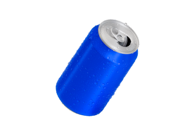 Üst Manzara. Su damlalı mavi alüminyum soda kutusu, şeffaf arkaplan