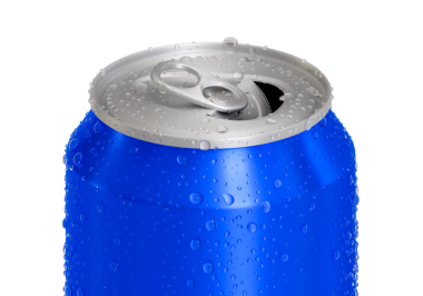 Üst Manzara. Su damlalı mavi alüminyum soda kutusu, şeffaf arkaplan