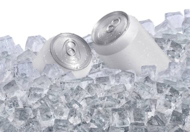Buz küplerinde su damlaları olan alüminyum soda kutusu. Yaz ferahlatıcı içecek