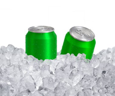 Soğuk içecek kutusu, sulu buz küpü. Yaz ferahlatıcı içecek