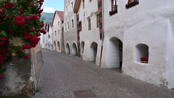 Glorenza Trentino Itália Junho 2021 Dei Portici Arcadas Caiadas Características — Vídeo de Stock