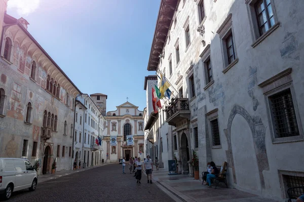 Trento Olaszország 2021 Június Belváros Egyik Történelmi Épületét Finom Freskóval — Stock Fotó