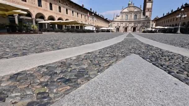 Vigevano Lombardiet Italien Juli 2021 Lutningsfilm Piazza Del Duomo Med — Stockvideo