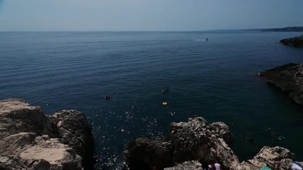Видеозапись Морского Пейзажа Санта Чезареа Терме Апулия Италия Август 2021 — стоковое видео