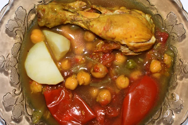 Ασιατικό Πιάτο Φαγητού Κοτόπουλο Λαχανικά Κύριο Πιάτο — Φωτογραφία Αρχείου