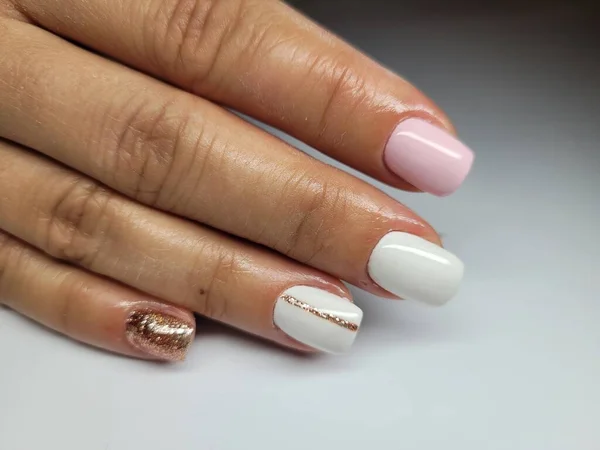 Belos Pregos Coloridos Manicure Mão — Fotografia de Stock