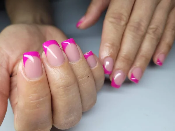 Belle Unghie Colorate Manicure Mano — Foto Stock