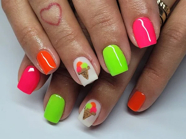 Beautiful Colorful Nails Hand Manicure — Stock Photo, Image