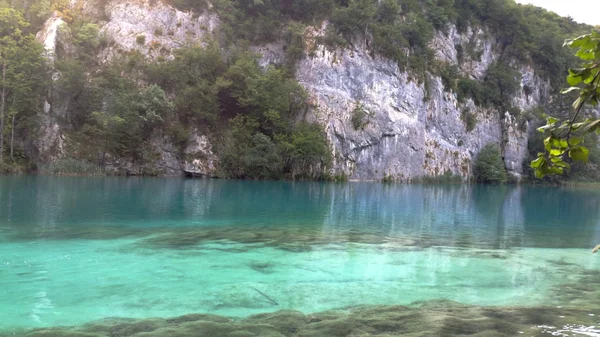 Bellissimo paesaggio nel Parco Nazionale dei Laghi di Plitvice in Croazia — Foto Stock