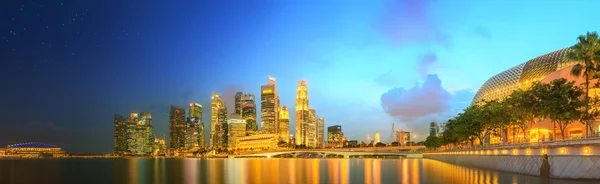 Singapur manzarası ve marina Bay görünümü — Stok fotoğraf