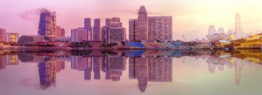 Singapur manzarası ve marina Bay görünümü