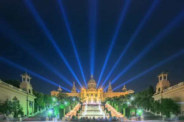 Barcelona'da magic fountain gece manzarası — Stok fotoğraf