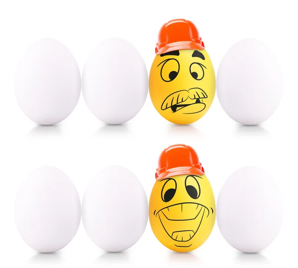 Concept des œufs blancs et dorés de Pâques — Photo