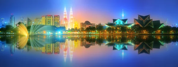 Kuala Lumpur noite Paisagem, O Palácio da Cultura — Fotografia de Stock