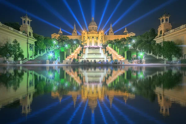 Barcelona'da magic fountain gece manzarası — Stok fotoğraf