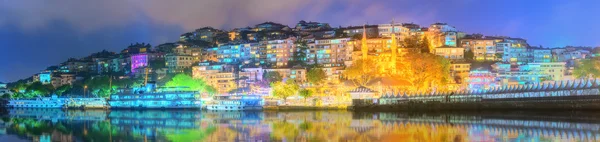 Panorama de Istambul e Bósforo à noite — Fotografia de Stock