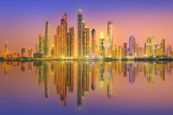 El panorama de belleza del puerto deportivo de Dubai. EAU —  Fotos de Stock