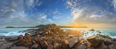 Günbatımı, Sri Lanka bakir tropik sahilde romantik