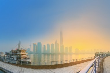 Güzel bir gece Shanghais cityscape Huangpu Nehri, Shanghai, Çin şehir ışıkları ile
