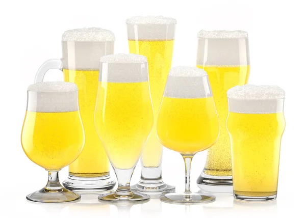 Sada svěžích sklenic na pivo s bublinkovou pěnou izolovanou na bílém pozadí. — Stock fotografie