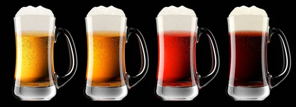 Set von Gläsern frisches Bier mit Blasenschaum isoliert auf schwarzem Hintergrund. — Stockfoto
