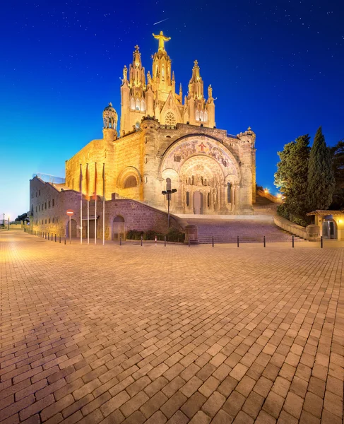 Tibidabo církev na hoře v Barceloně — Stock fotografie