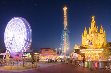 Eğlence Parkı ve tibidabo tapınakta