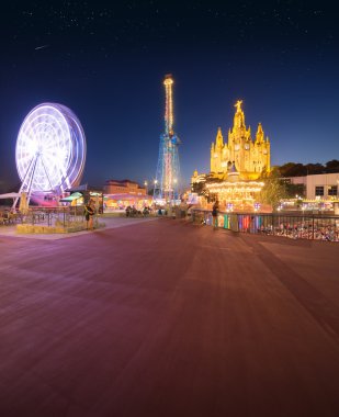 Eğlence Parkı ve tibidabo tapınakta