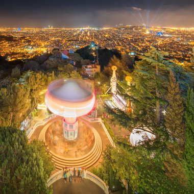 Barcelona cityscape günbatımı sırasında