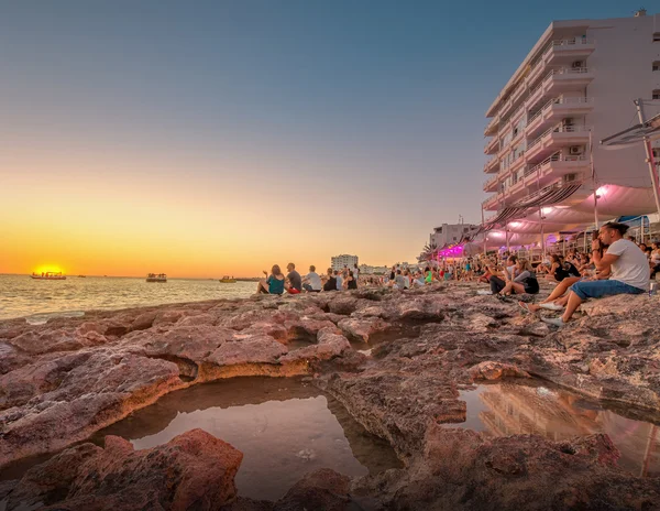 Blick auf den Sonnenuntergang auf der Insel Ibiza — Stockfoto