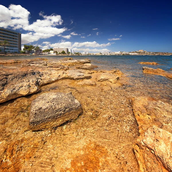 Paradise beach in Ibiza island with blue sky — Stock Photo, Image