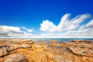 Mükemmel gökyüzü ve okyanus suyu