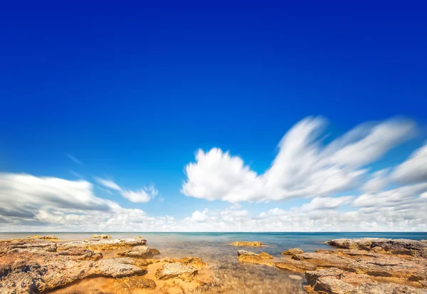 Perfect sky and water of ocean — Stock Photo, Image