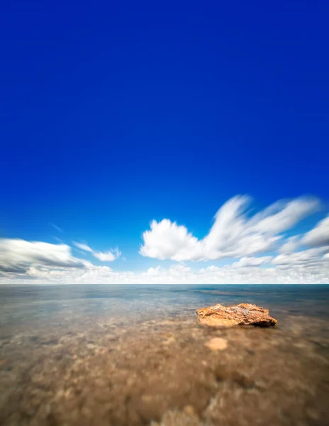 Perfect sky and water of ocean — Stock Photo, Image