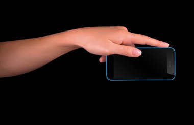 el ile boş ekran siyah akıllı telefon tutarak