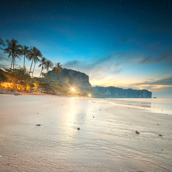 Beautiful beach with colorful sky, Thailand — Stock Photo, Image