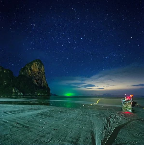 Paisaje tropical nocturno. Tailandia —  Fotos de Stock