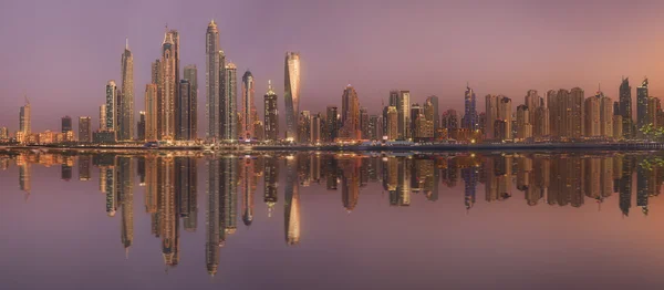 El panorama de belleza del puerto deportivo de Dubai. EAU —  Fotos de Stock