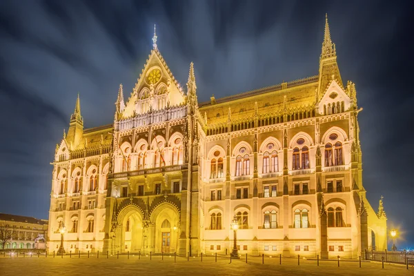 Vista del edificio del Parlamento húngaro, Budapest — Foto de Stock