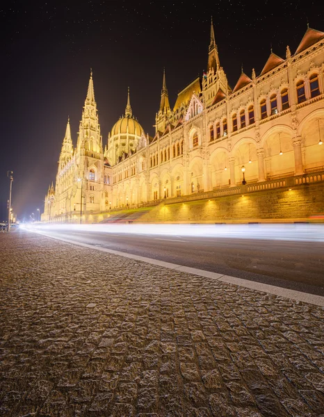 Вид на парламент, Будапешт — стоковое фото