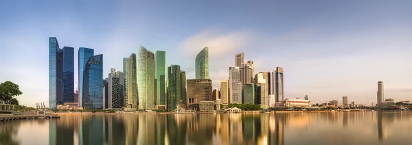 Singapore Skyline und Blick auf Marina Bay — Stockfoto