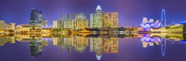 Singapur manzarası ve marina Bay görünümü