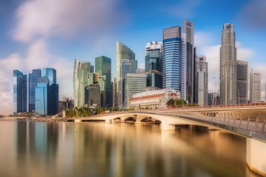 Singapur manzarası ve marina Bay görünümü