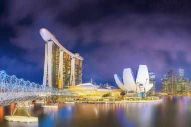 Singapur manzarası ve marina Bay görünümü