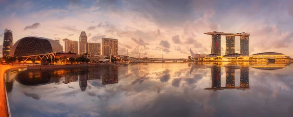 Сингапур Skyline и вид на залив Марина — стоковое фото