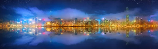 Panorama of Hong Kong ja Financial district — kuvapankkivalokuva