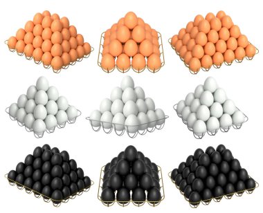 Beyaz şeffaf arka planda izole edilmiş, düzgün istiflenmiş kahverengi, beyaz ve siyah yumurtalarla dolu metal tepsiler. Yumurta çeşitliliği ve gıda endüstrisi kavramı