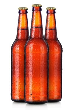 Bira şişe soğuk damla izole kümesi