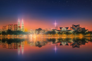 Kuala Lumpur gece sahne, Kültür Sarayı